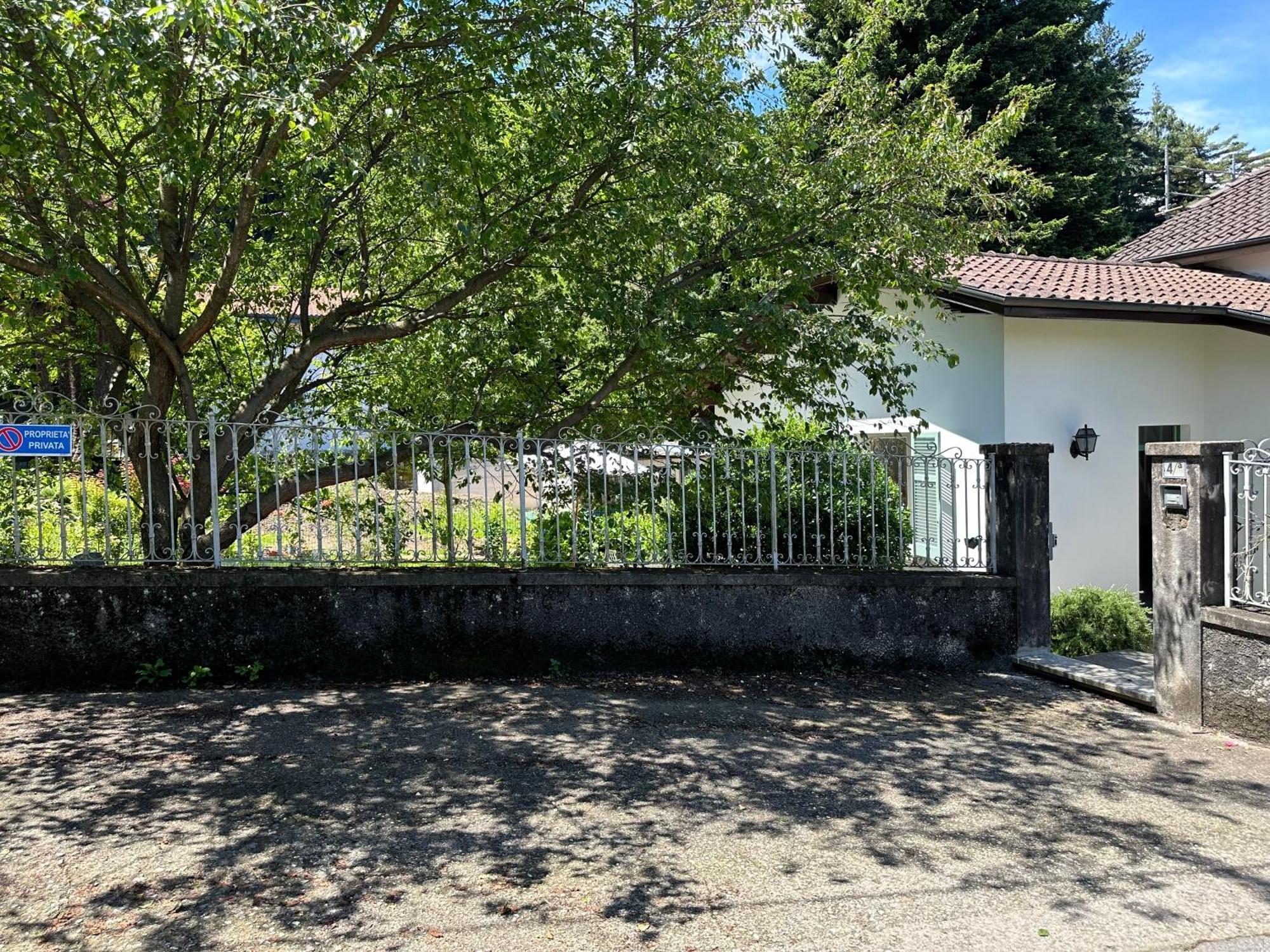 Casa Del Custode: Renovated Flat With Garden In A Villa Near The Lake Стреза Экстерьер фото